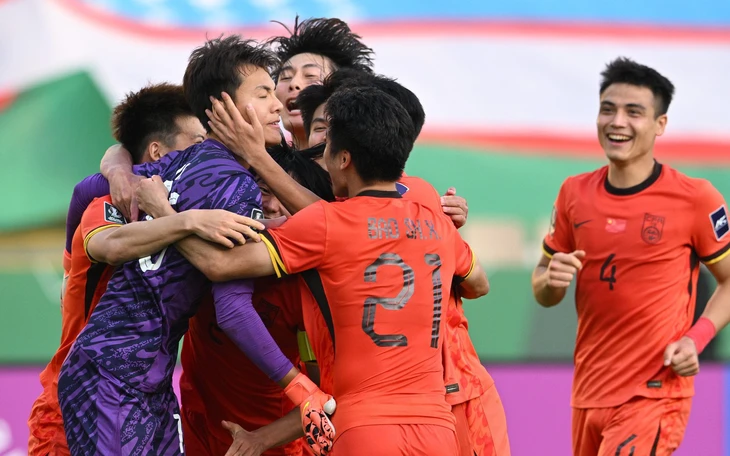 Trang tin Sina lo U23 Trung Quốc bị trọng tài bắt ép - Ảnh 2.