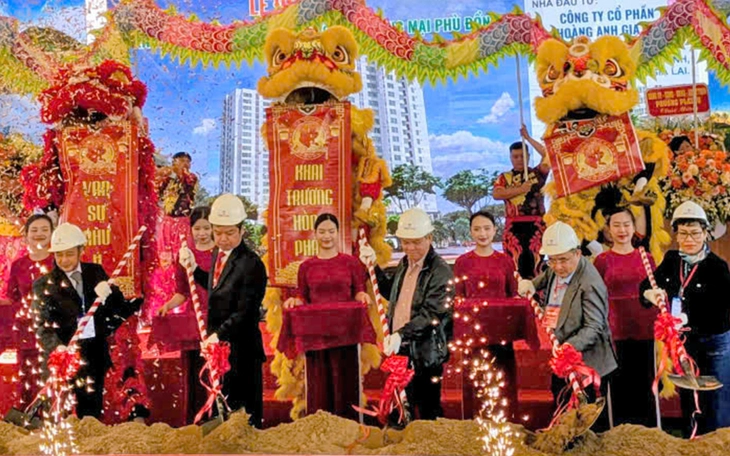 Bầu Đức muốn mua lượng lớn cổ phiếu Hoàng Anh Gia Lai - Ảnh 2.