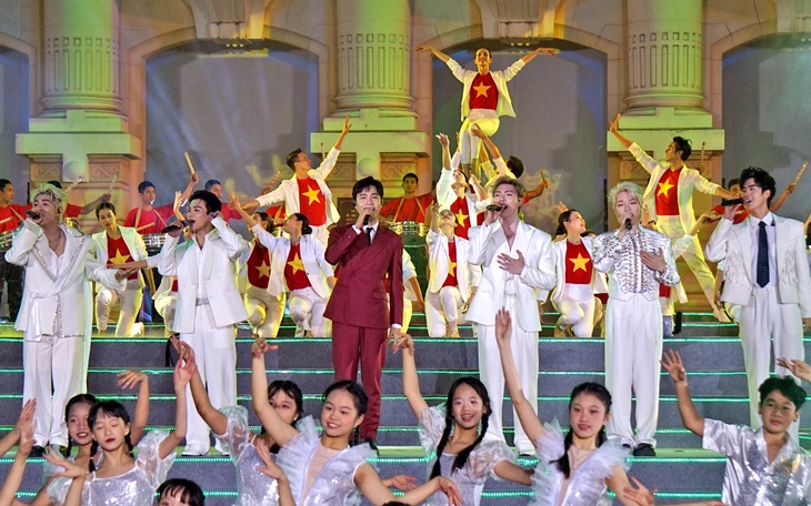 Thực hư clip người đàn ông được cho là nhạc sĩ Minh Khang cãi vã với tài xế - Ảnh 2.