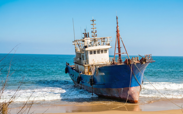 Lồng bè nuôi thủy sản 'tạm trú' kéo dài 'lấn' luồng hàng hải Cảng Dung Quất - Ảnh 4.