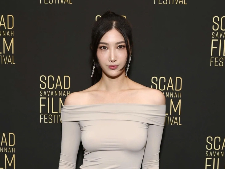 Nhạc phim K-pop Demon Hunters lại nhận giải thưởng lớn tại Mỹ sau Quả cầu vàng - Ảnh 2.