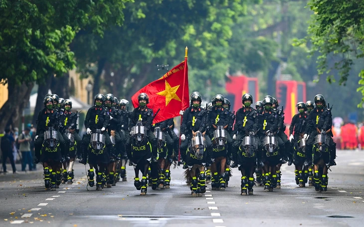 Đầu năm ngựa, 'xông đất' Đoàn Cảnh sát cơ động kỵ binh - Ảnh 6.