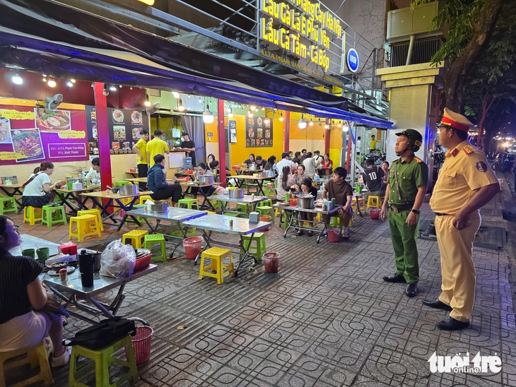 vỉa hè - Ảnh 8.