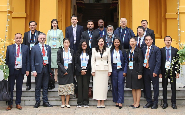 'Việt Nam bước vào thập kỷ quyết định định hình lại thứ bậc kinh tế Đông Nam Á' - Ảnh 3.