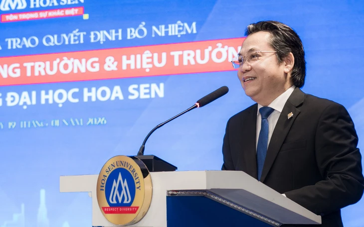 PGS.TS Lê Hoằng Bá Huyền giữ chức hiệu trưởng Trường Đại học Hồng Đức - Ảnh 2.