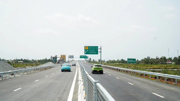 cao tốc - Ảnh 2.