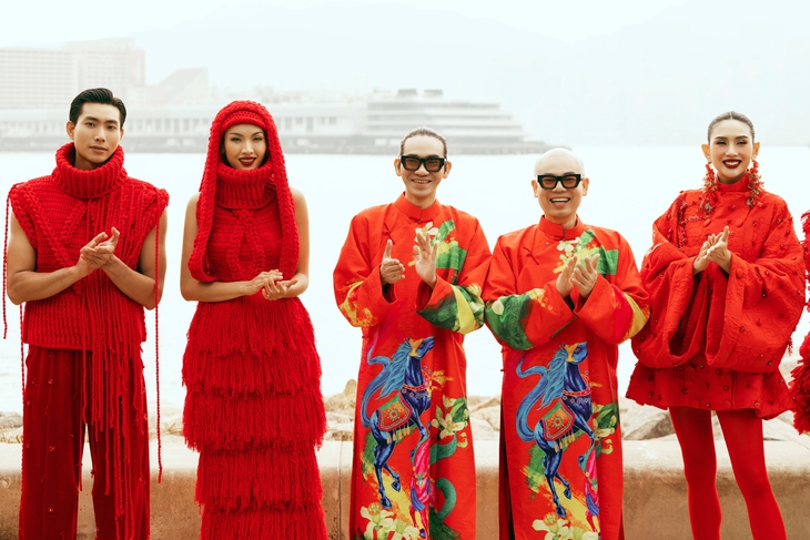 Những mẫu áo dài nam không thể bỏ qua dịp Tết 2026 - Ảnh 7. áo dài nam - Ảnh 7.