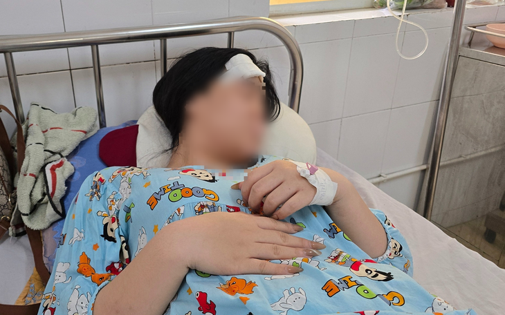 Bắt khẩn cấp người cầm ly đập vào đầu thiếu nữ vì bị 'phản ứng hành vi khiếm nhã' - Ảnh 2.