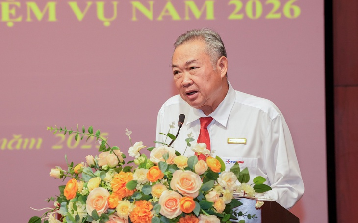 Ông Phạm Quốc Bảo, Chủ tịch EVNHCMC cùng công ty được vinh danh thành tựu vì Việt Nam số 2026 - Ảnh 2.