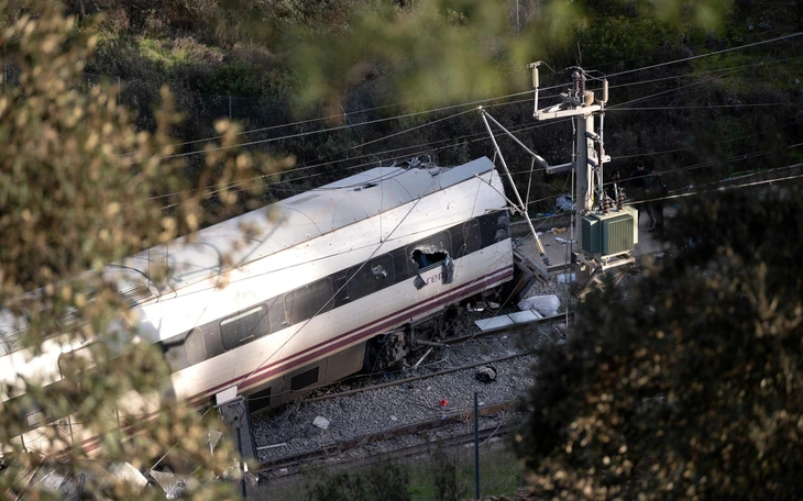 Tây Ban Nha lại gặp tai nạn đường sắt, vụ thứ 4 chỉ trong 5 ngày - Ảnh 3.
