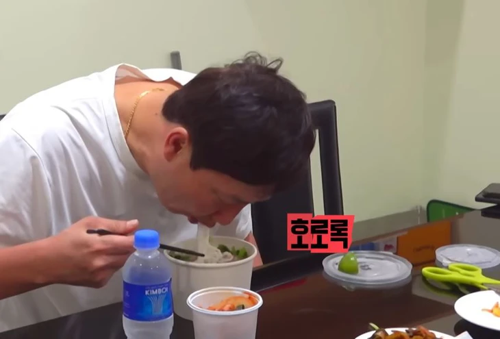 Kim Sang Sik - Ảnh 1.