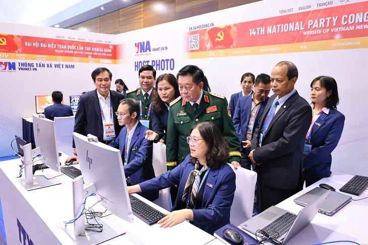 Thủ tướng: Tập trung thông tin về những nội dung chính, những điểm mới của Đại hội - Ảnh 2.