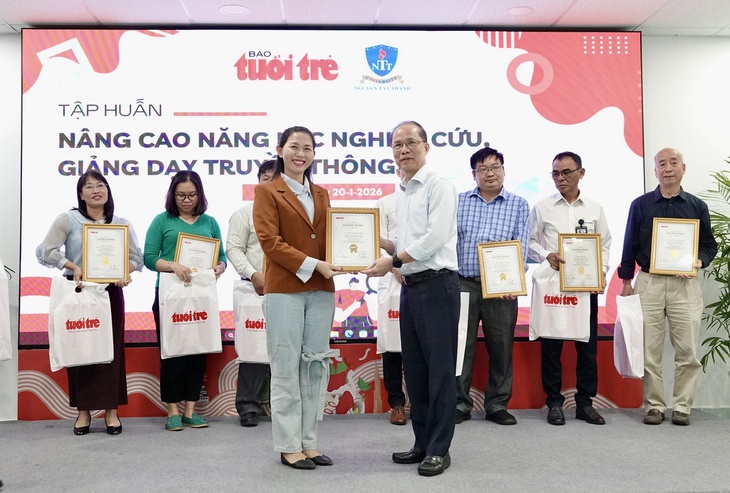 Thu hẹp khoảng cách đào tạo và thực tiễn truyền thông trong kỷ nguyên AI - Ảnh 2.