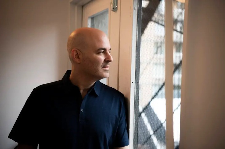 Một cựu giám đốc công ty đa quốc gia giờ làm shipper - Ảnh 1.