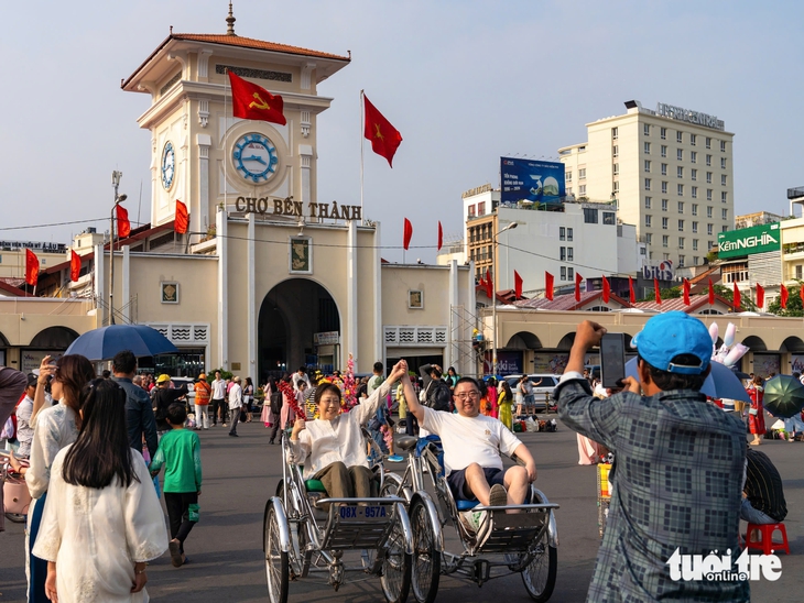 Tết sớm - Ảnh 2.