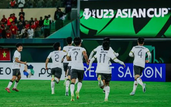 Bóng đá Trung Quốc đứng lên từ thất bại - Ảnh 3.