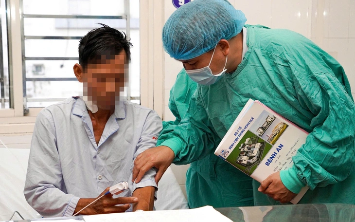 Bác sĩ trẻ vùng cao bị suy thận giai đoạn cuối được ‘hồi sinh’ từ người lạ - Ảnh 3.