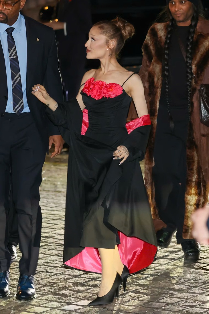 Ariana Grande - Ảnh 5.