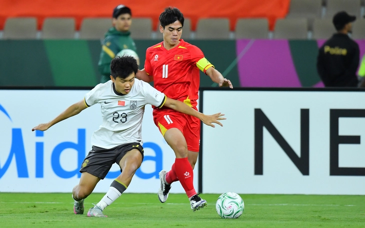 Đình Bắc, Lý Đức xin lỗi vì để thua U23 Trung Quốc - Ảnh 2.