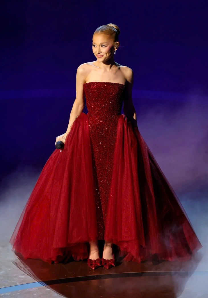 Ariana Grande - Ảnh 7.