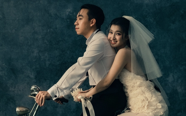 Dàn xe VF9 mui trần đưa vợ chồng á hậu Phương Nhi lên chùa làm lễ hằng thuận - Ảnh 11.