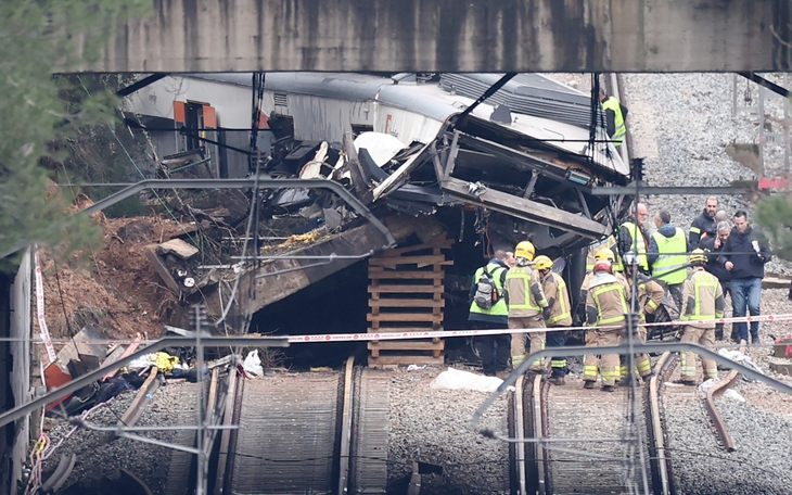 Tây Ban Nha triệt phá đường dây mại dâm trong 'điều kiện nô lệ', giải cứu 15 phụ nữ Trung Quốc - Ảnh 2.