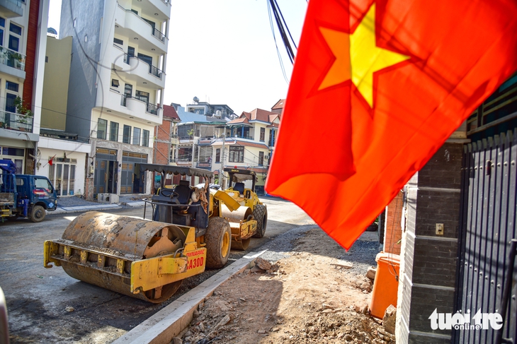 Kênh A41 ô nhiễm gần sân bay Tân Sơn Nhất sắp thành đường khang trang - Ảnh 12.