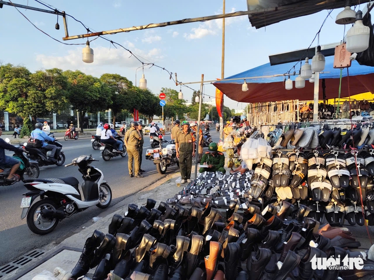 vỉa hè - Ảnh 7.