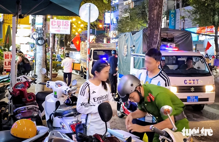 vỉa hè - Ảnh 1.