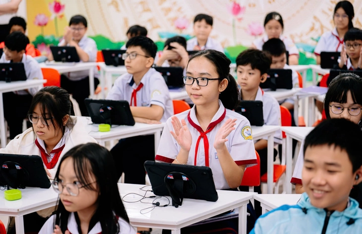 Giáo dục TP.HCM thời kỳ đổi mới - Kỳ 3: Đột phá với trường tiên tiến, hội nhập - Ảnh 2.