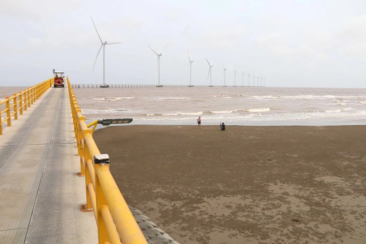 Tập trung thực hiện ba khâu đột phá chiến lược, đưa Vĩnh Long phát triển nhanh và bền vững - Ảnh 4.