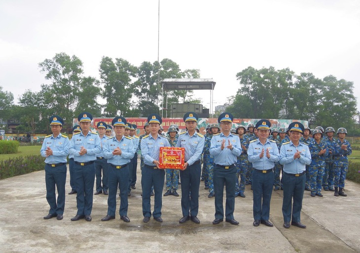Quân chủng Phòng không - Không quân: Quản lý chặt chẽ vùng trời, đảm bảo an ninh dịp Tết - Ảnh 2.