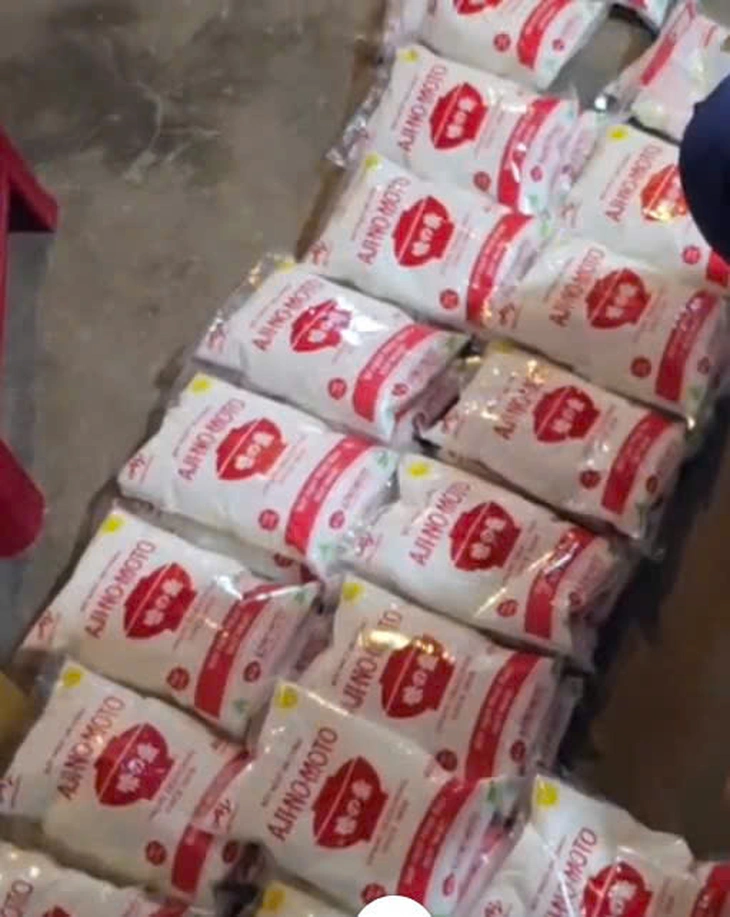 Mua bột ngọt Trung Quốc về chiết sang bao bì giả nhãn hiệu nổi tiếng bán trục lợi - Ảnh 2.