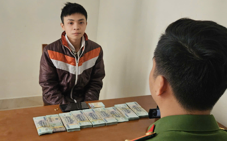 Bộ Công an khen thưởng đột xuất vì phá nhanh vụ trộm hơn 1,5 tỉ đồng - Ảnh 4.