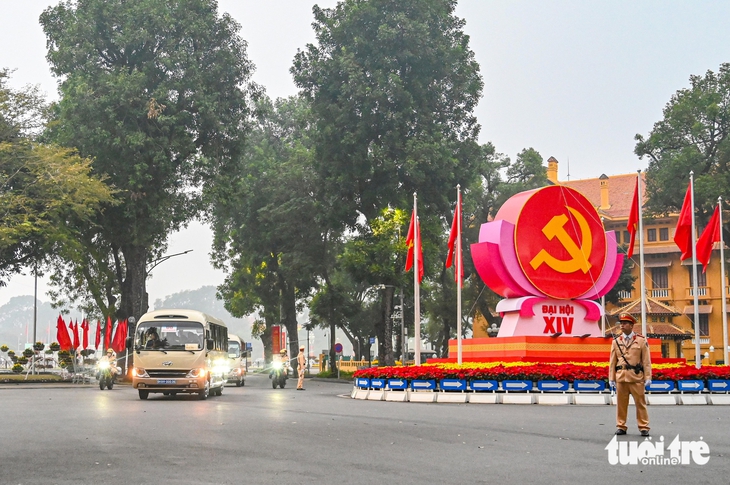 phân luồng giao thông - Ảnh 1.