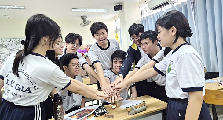 Giáo dục TP.HCM thời kỳ đổi mới - Kỳ cuối: Bước bền vững với trường học hạnh phúc - Ảnh 2. trường học hạnh phúc - Ảnh 2.