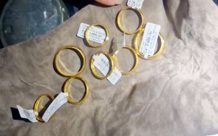 Đột nhập trung tâm y tế, trộm vàng trị giá 410 triệu đồng của nữ nhân viên  - Ảnh 2.