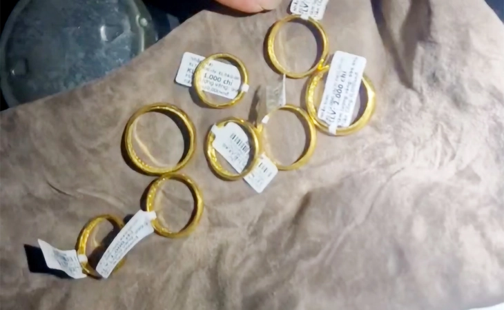 trộm tiền - Ảnh 2.