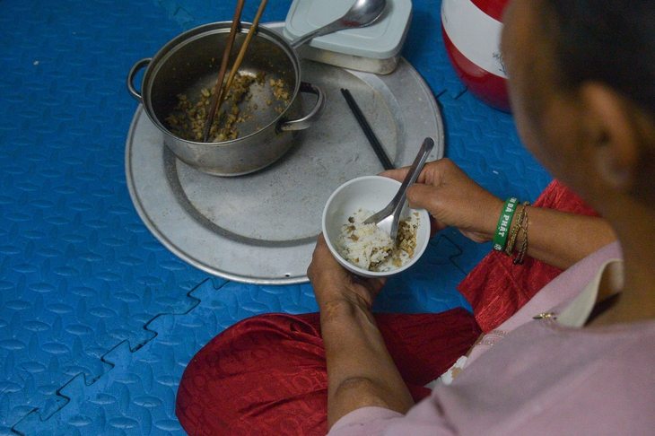 xóm chạy thận - Ảnh 6.