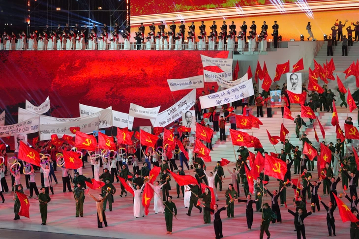 Tổng Bí thư Tô Lâm dự chương trình đặc biệt Dưới lá cờ vẻ vang của Đảng - Ảnh 7.