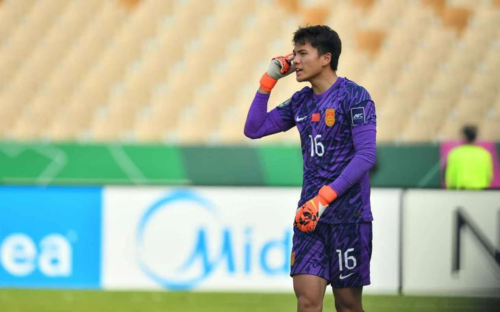 Chiêu trò của thủ môn Li Hao phản tác dụng trước Nhật Bản - Ảnh 2.