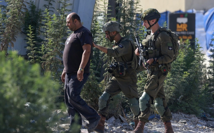 Quân đội Israel tìm thấy hài cốt của con tin cuối cùng ở Dải Gaza - Ảnh 2.