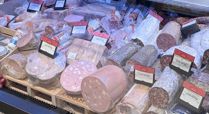 Đa dạng giá quà Tết ngoại nhập - Ảnh 2. quà tặng - Ảnh 2.