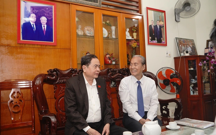 Chủ tịch Quốc hội Trần Thanh Mẫn thăm, chúc Tết nguyên lãnh đạo Đảng, Nhà nước - Ảnh 5.