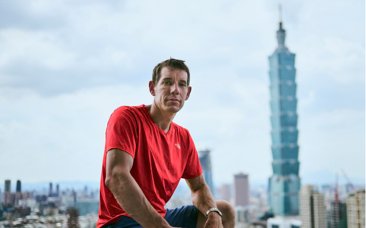 Bí quyết nào giúp nhà leo núi tay không chinh phục tòa nhà 101 tầng? - Ảnh 5.