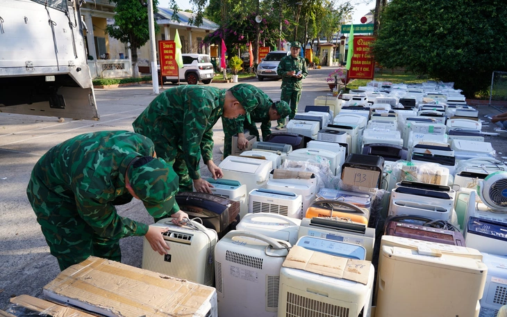 Phát hiện một hộ kinh doanh hàng hóa lậu ở Phú Quốc với số tiền hơn 5,5 tỉ đồng - Ảnh 2.