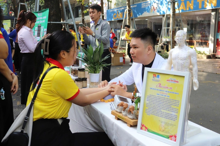 Xuân sẻ chia - Ảnh 3.