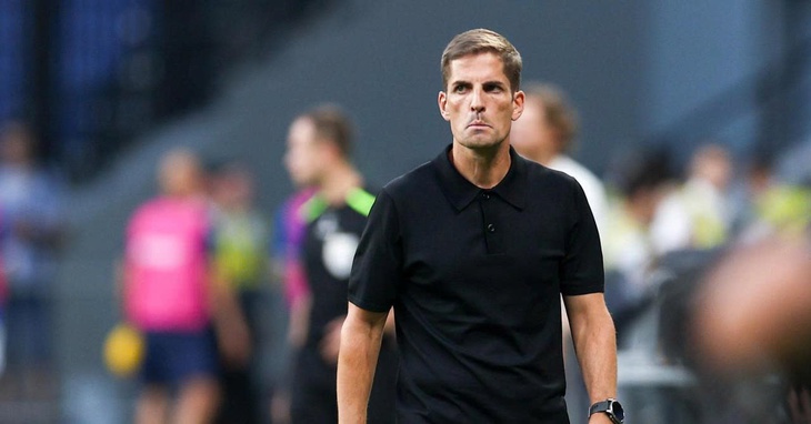 Cựu HLV tuyển Tây Ban Nha bắt cầu thủ thức suốt 28 tiếng vì nghe lời… ChatGPT - Ảnh 1.