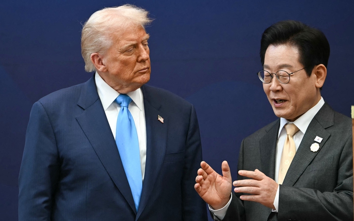 Ông Trump dọa lực lượng Mỹ ở gần Iran lớn hơn cả lực lượng gần Venezuela - Ảnh 3.