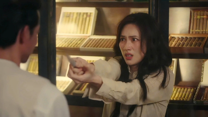 Phương Anh Đào run sợ khi đóng cảnh đâm Quách Ngọc Ngoan bằng dao thật - Ảnh 1. Phương Anh Đào - Ảnh 1.